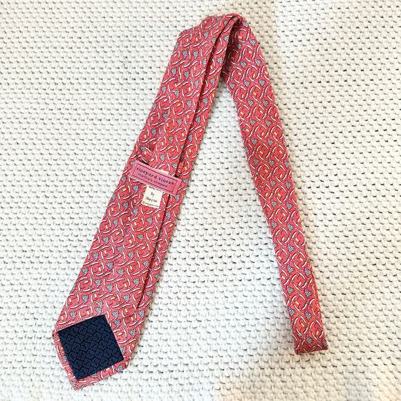 Vineyard Vines Martha Shep & Ian Light Red Silk Grapes Wine Opener Classic Tie - Picture 4 of 7